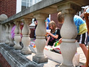 Kids pick out prizes at the Summer Reading Program Party 2014